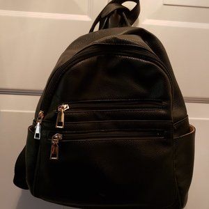 Stylish Debackers Minibag- Good Condition